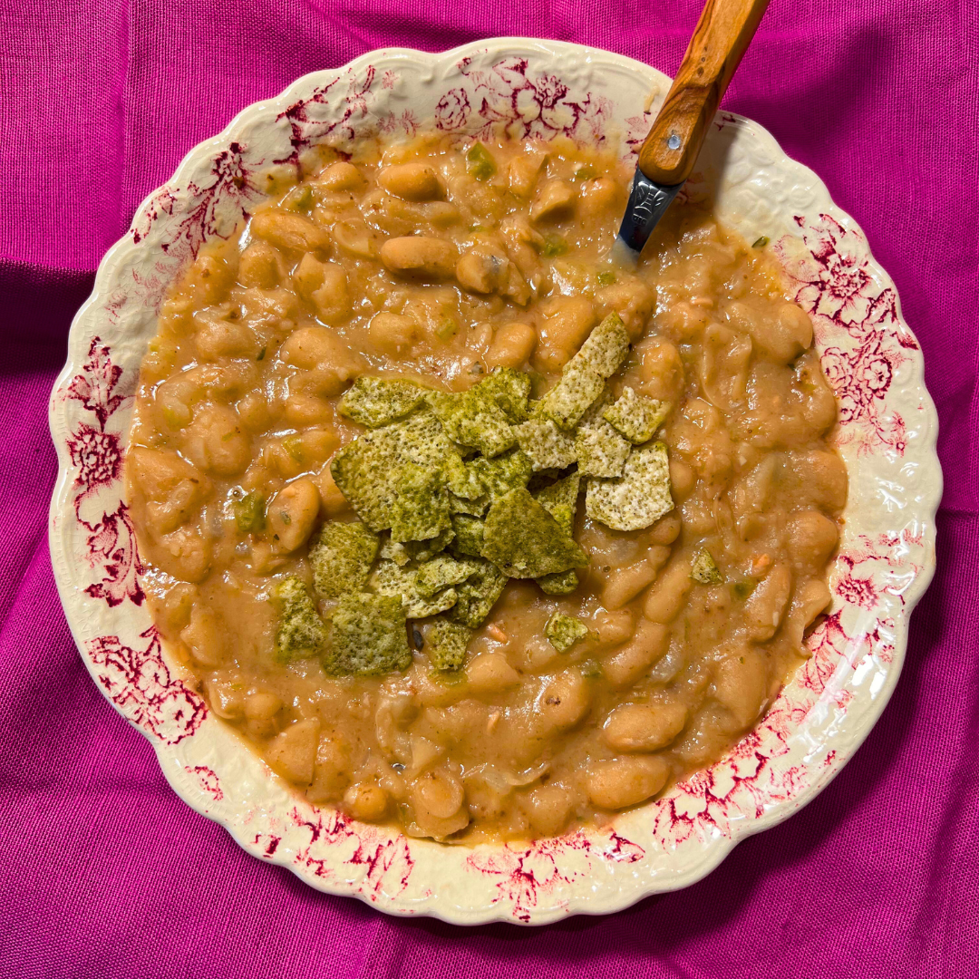 White Bean Soup with Fonio Chips